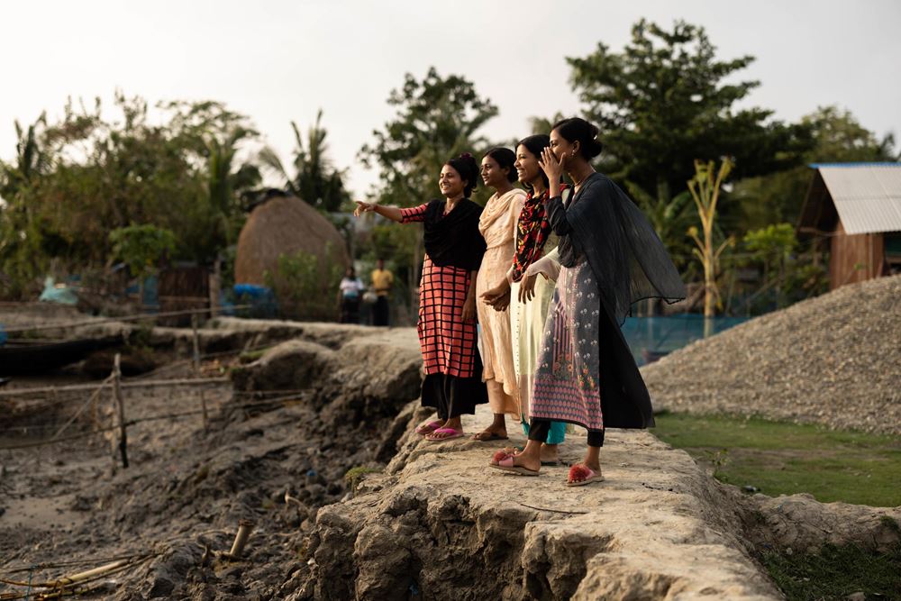 Vier Frauen eines vom Klimawandel betroffenen Dorfes in Bangladesch (Quelle: Lars Heidirich)